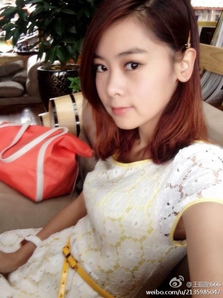 云南丽江石鼓21岁女孩 李艳