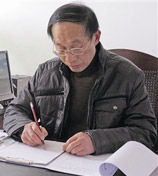 浙江台州市金清港社区党委书记陈定华